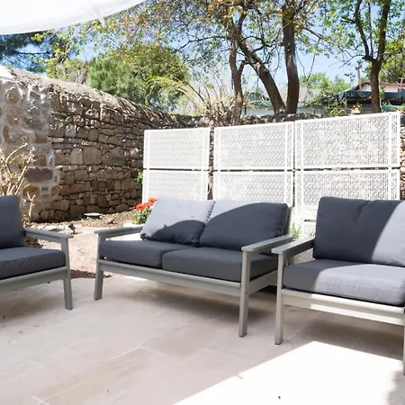Villa Miniq Homes 104 - The Luxurious Stone Retreat